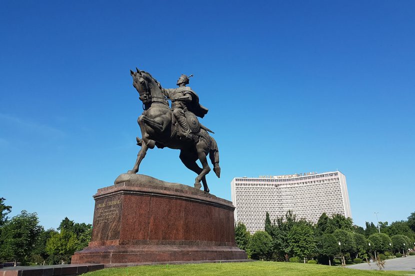 Amir Temur monument