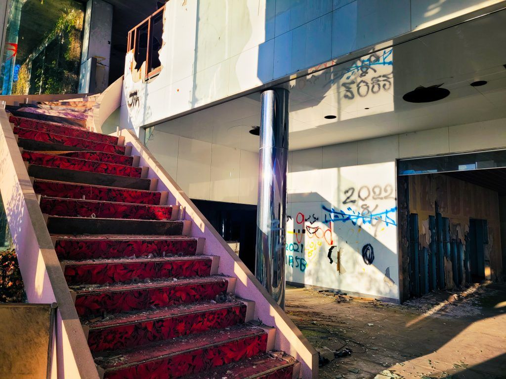 Haikyo staircase