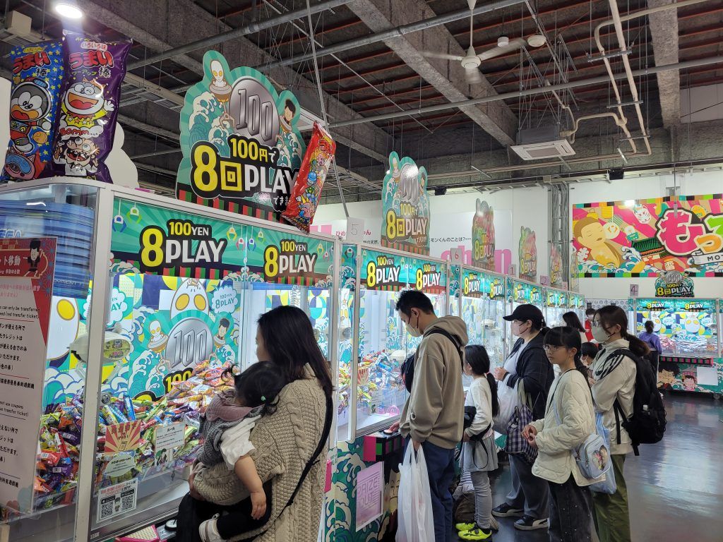 8 plays for 100 yen at Everyday Tottekiya