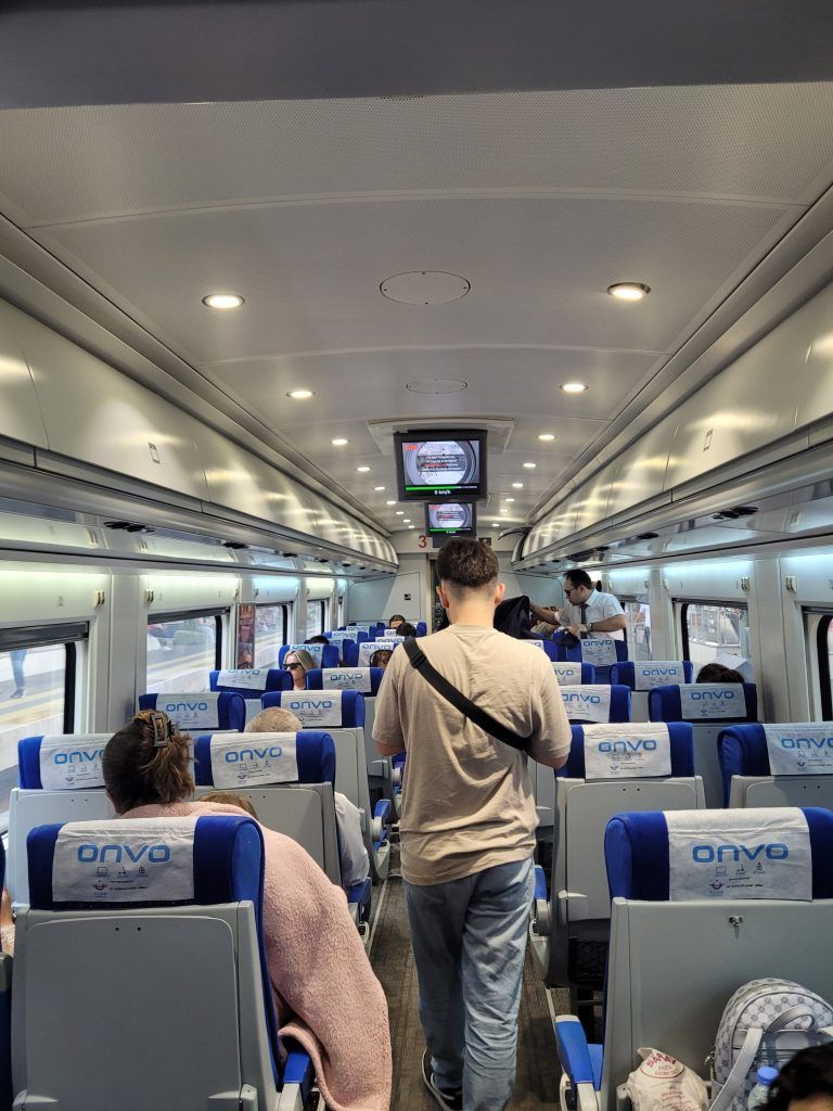 Inside the YHT